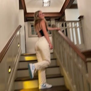 Meet your Posher, Caleigh